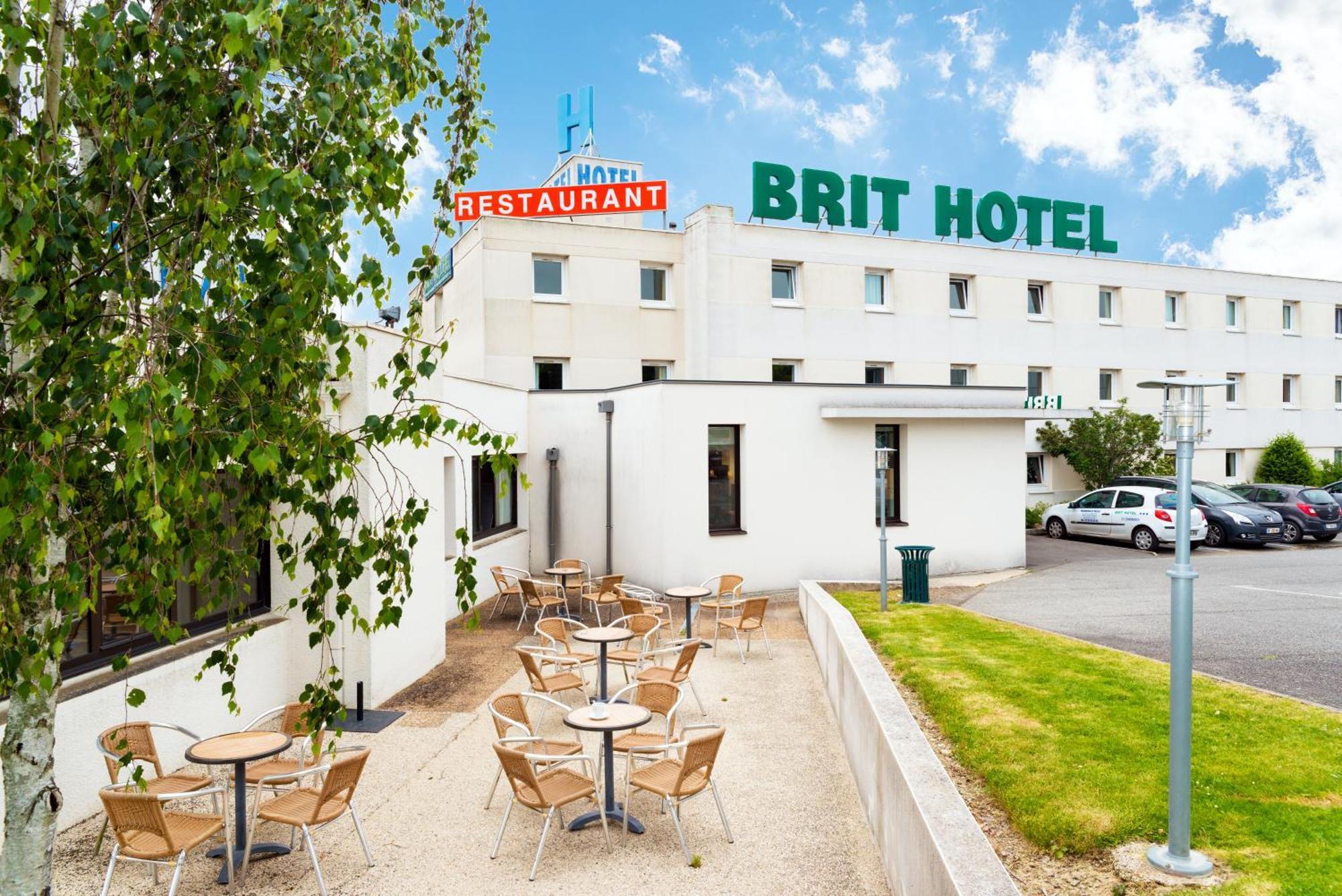 Brit Hotel Rennes Cesson Bagian luar foto